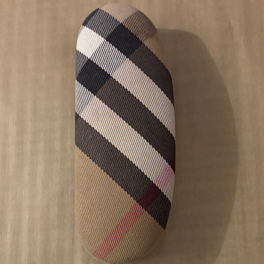 Burberry Checkered Eyeglass Case In Beige And Black